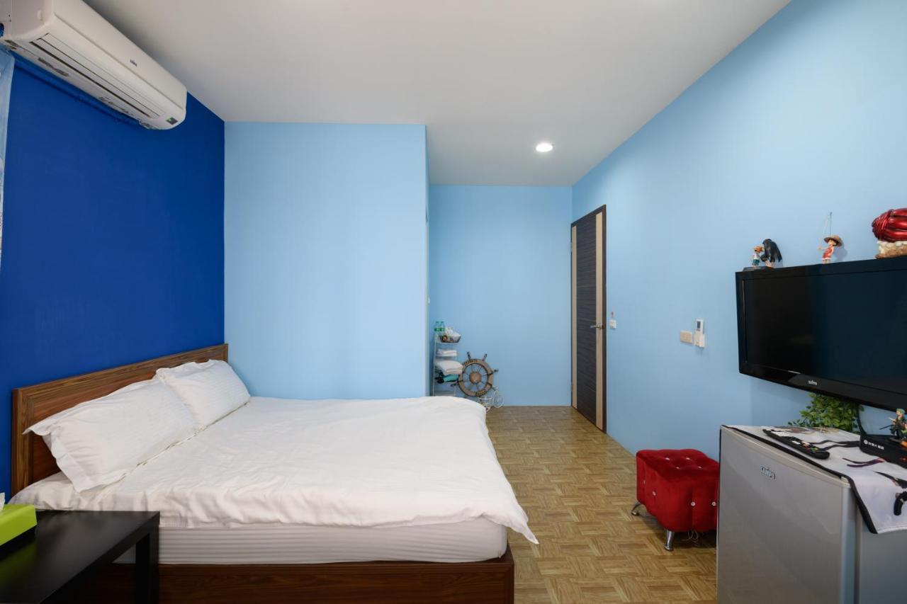 羅東夜市 小宅一生民宿 Night Market Small House Lifetime Hotel Luodong Dış mekan fotoğraf
