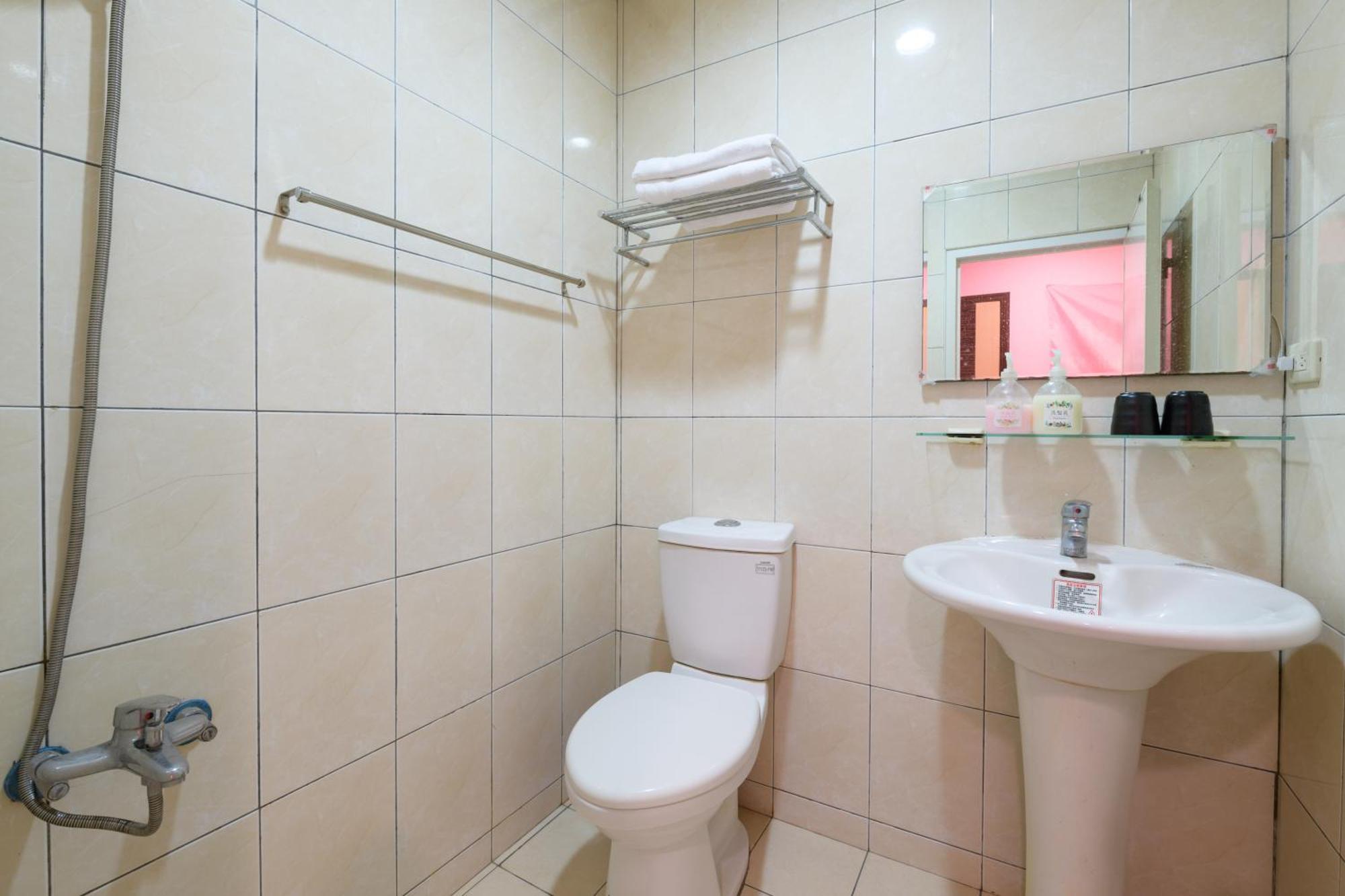 羅東夜市 小宅一生民宿 Night Market Small House Lifetime Hotel Luodong Oda fotoğraf